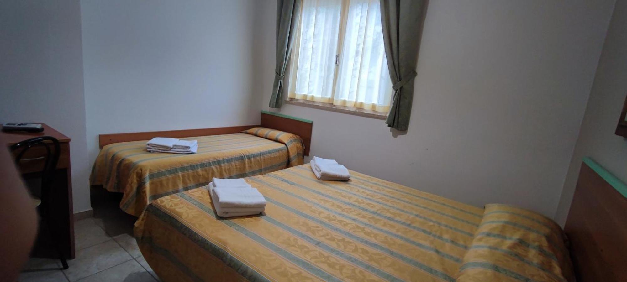 Hotel Zeus Lido Di Classe Room Only Exterior photo